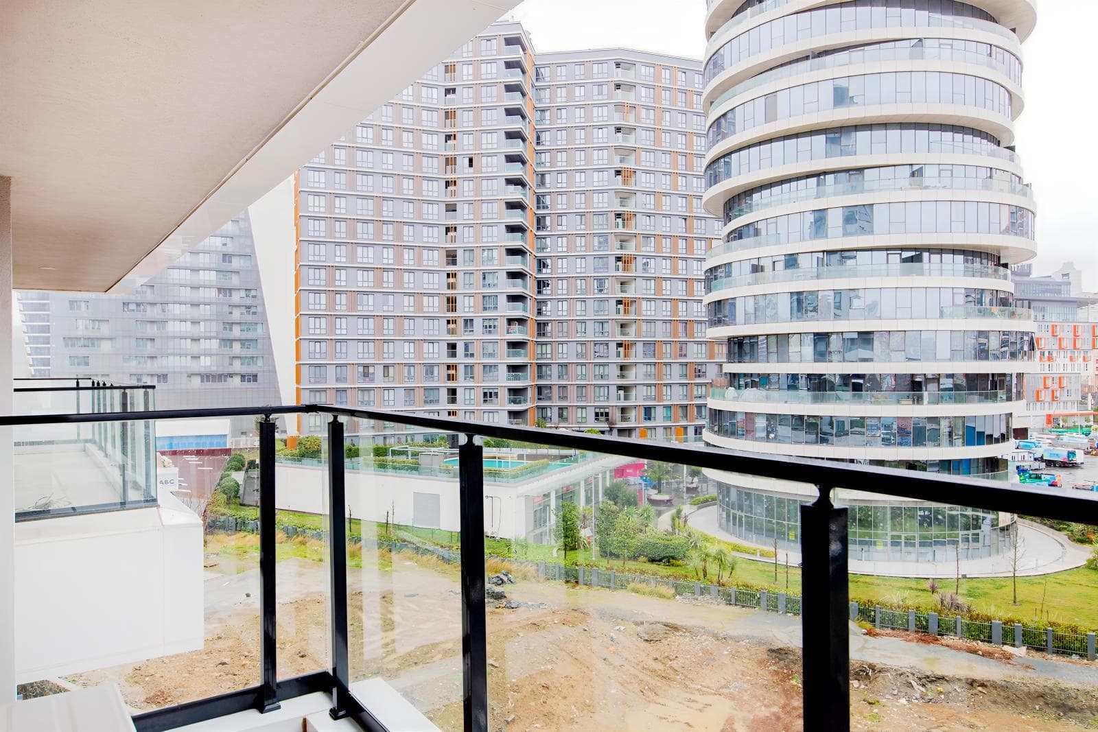 Seba Suits'te | Lüks Eşyalı Satılık | 1+1 Geniş Balkonlu image 8