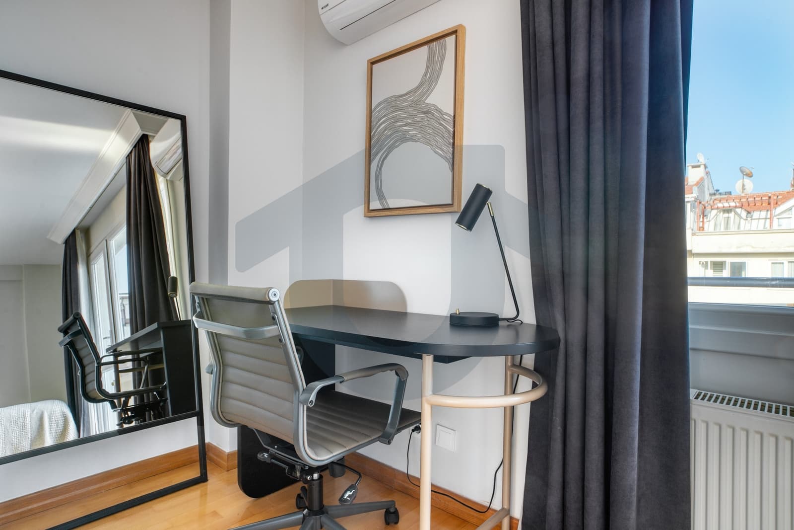 BOMONTİ'DE GENÇ BİNADA FULL EŞYALI -- 1+1 -- FULLY FURNISHED