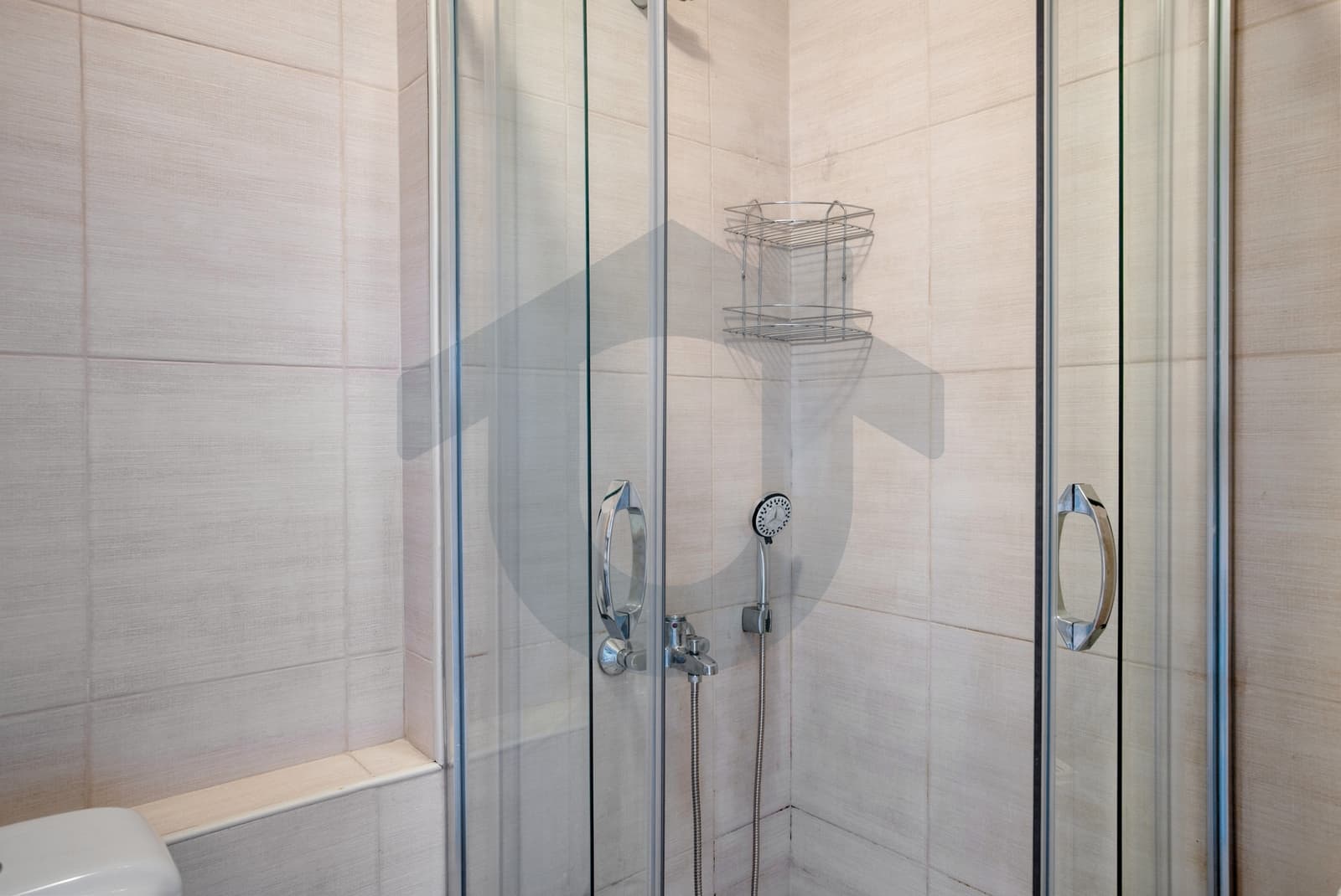 BOMONTİ'DE GENÇ BİNADA FULL EŞYALI -- 1+1 -- FULLY FURNISHED image 10