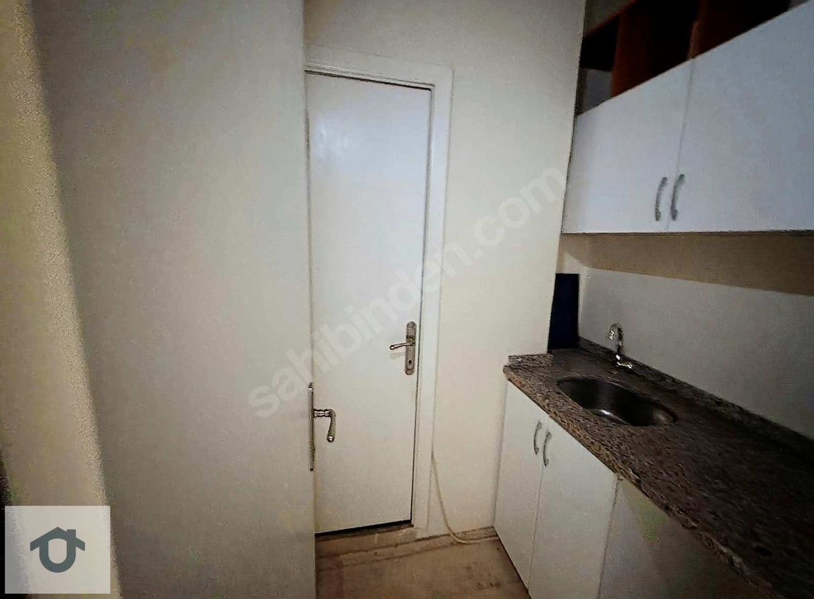 Hasanpaşa 1+0 Ofis | Boyalı - Taşınmaya Hazır | Mutfaklı, WC'li image 8