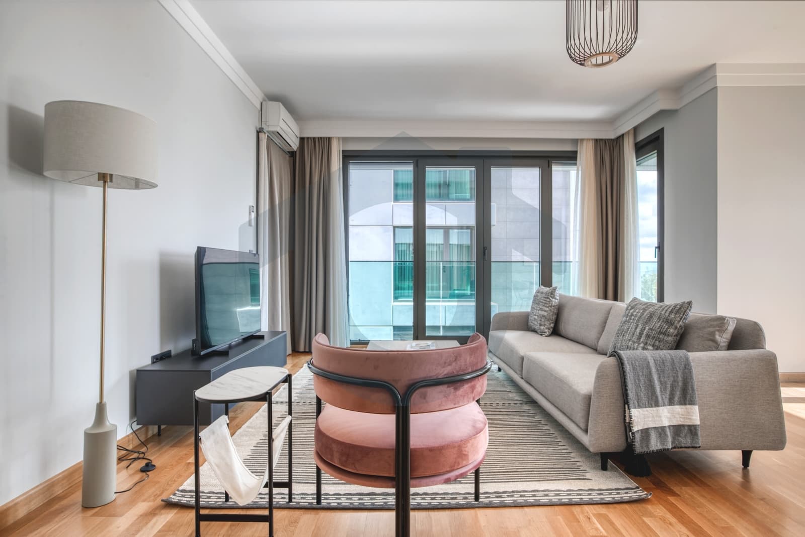 CADDEBOSTAN İSKELE PARK RESIDENCE'DA│3+1│EŞYALI KİRALIK DAİRE image 3